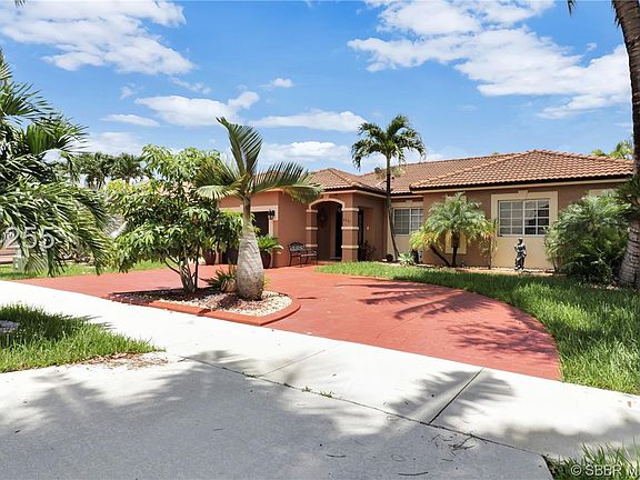 2nd image of 8991 NW 166th Ter