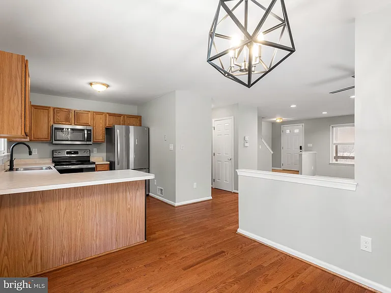 547 Pickering Station Dr — Photo 14