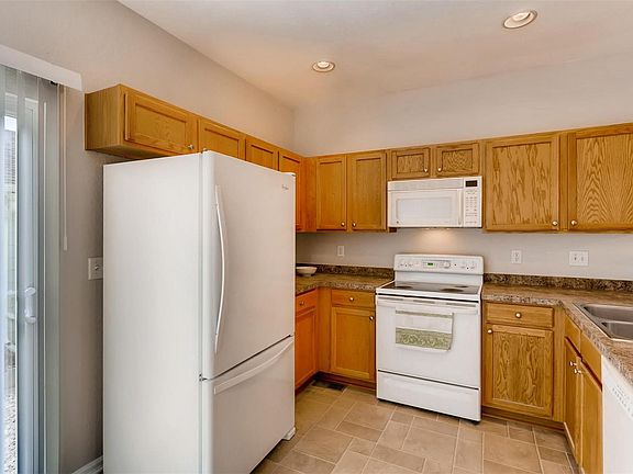 4th image of 15612 96th Way Unit 1B