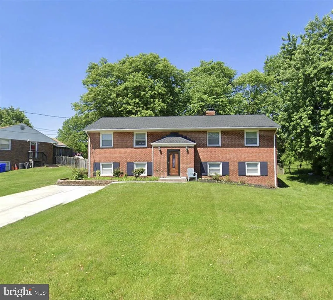 4 bed, 1882 sqft, $3,500 — Photo 1