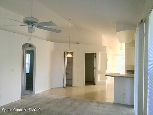 4th image of 3042 Hackensack Ave SE