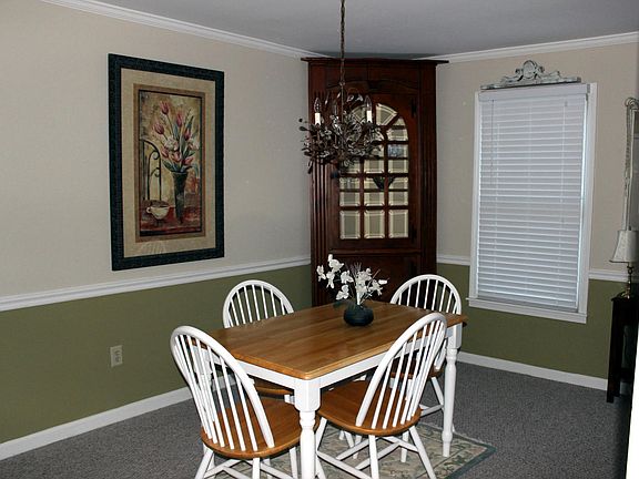 5th image of 428 Westfield Dr
