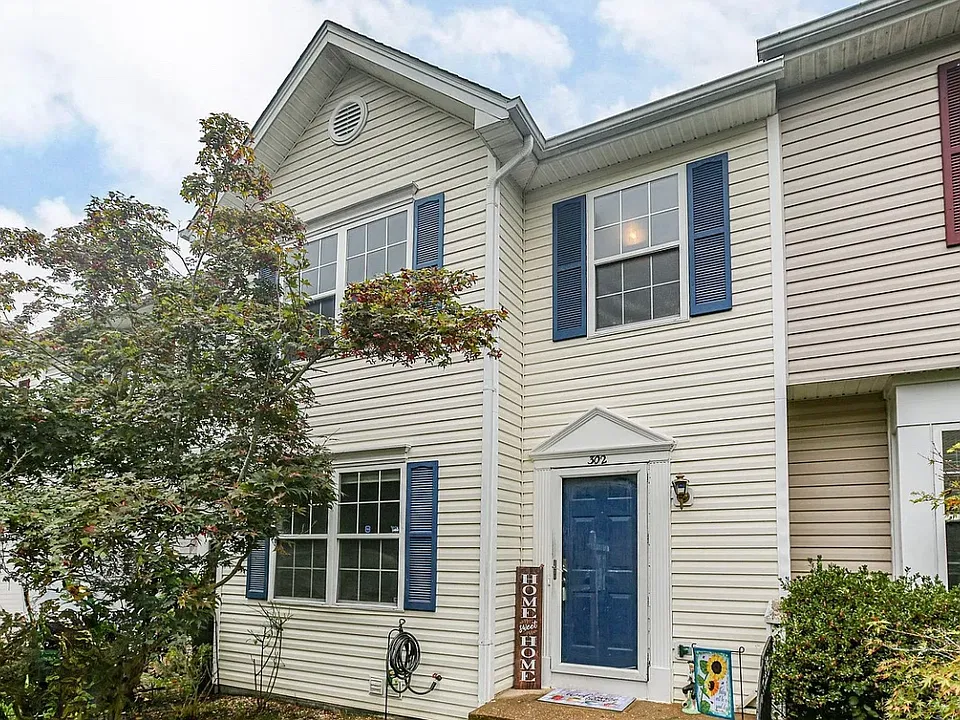 302 Munsons Hill Ct