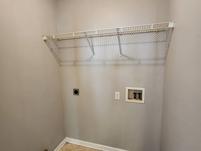 4126 Sedgwyck Ln — Photo 11