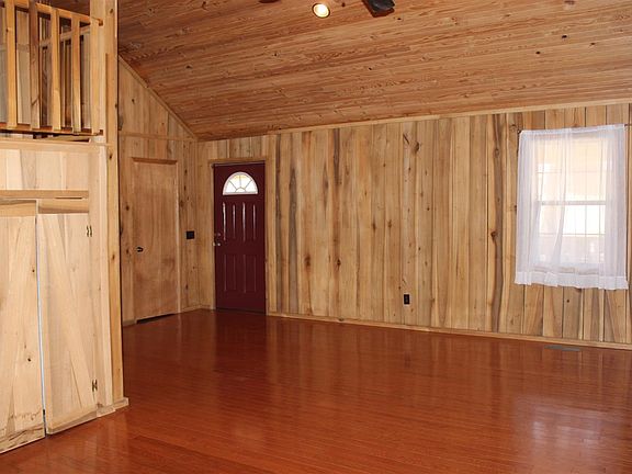 5th image of 42 Fawnwood Dr