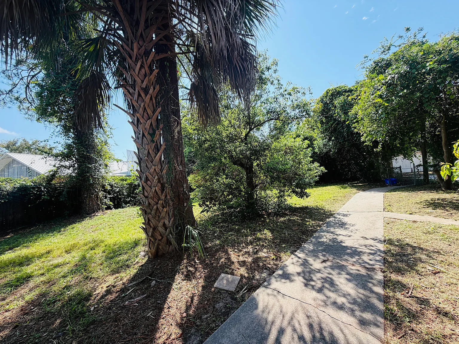3 bed, 1.5 bath, 1700 sqft, $1,700 — Photo 3