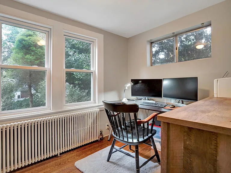 352 Durie Ave — Photo 16