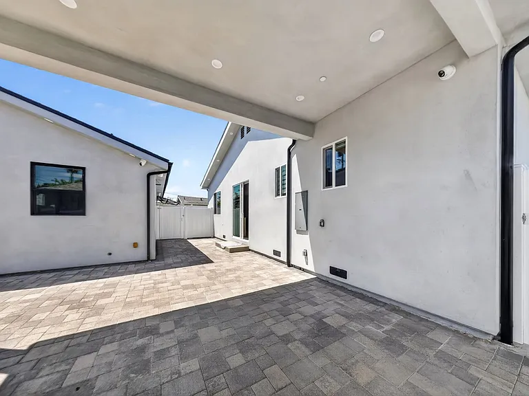 8018 Shadyglade Ave — Photo 54