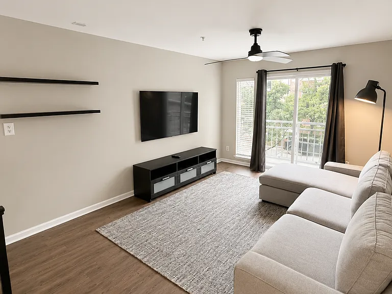 646 Raphael Pl — Photo 4