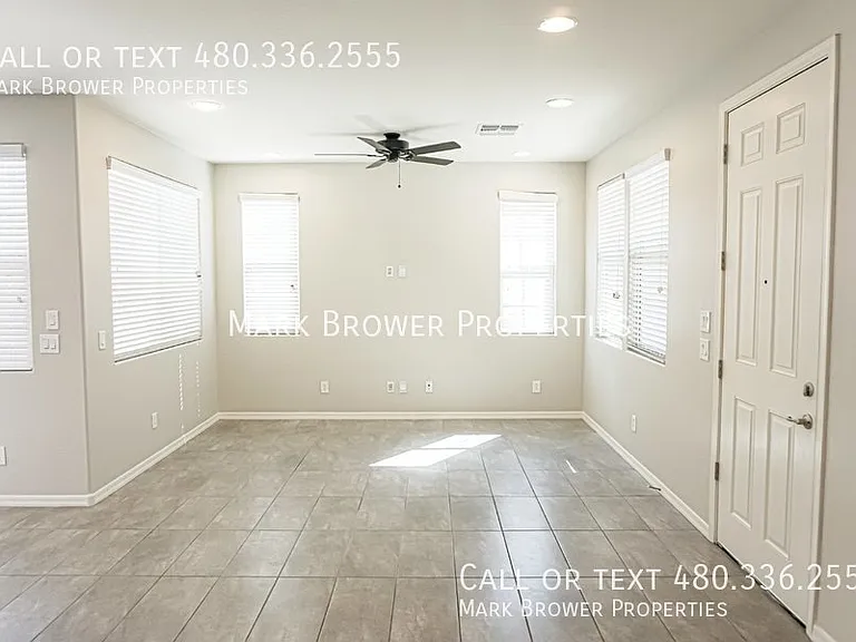 2268 S Henry Ln — Photo 2