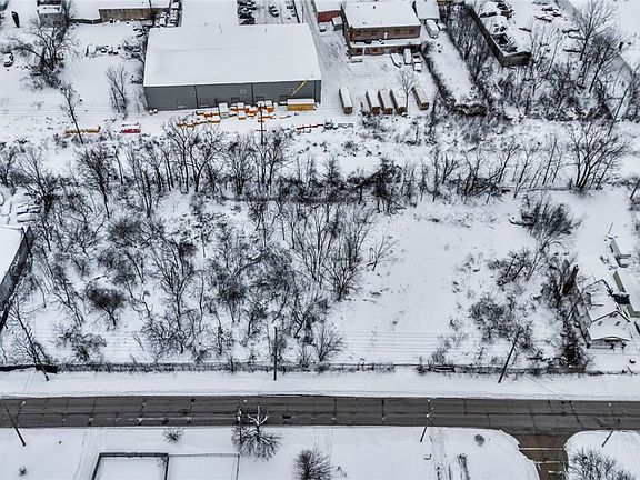 2nd image of 17001 S Miles Rd