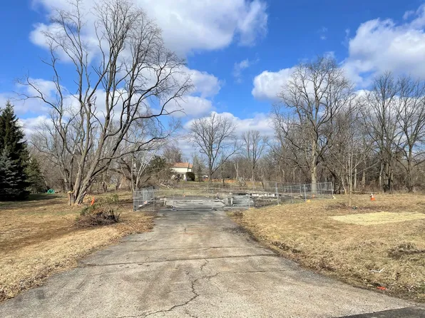 3816 S Tamarack Trl, Prairie Grove, IL 60012