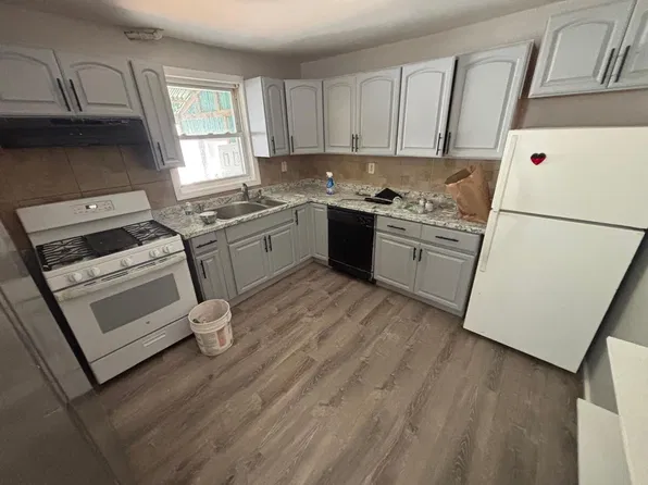 (undisclosed Address), Hempstead, NY 11550