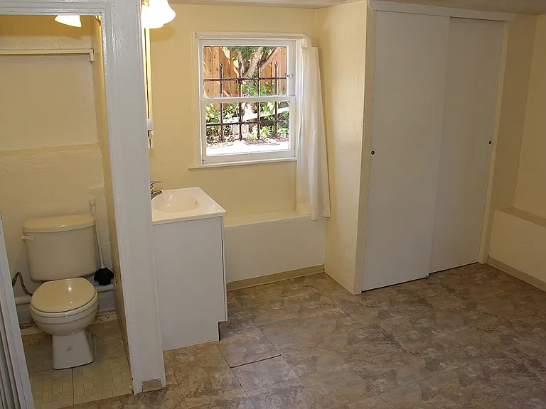 805 San Carlos Ave — Photo 35