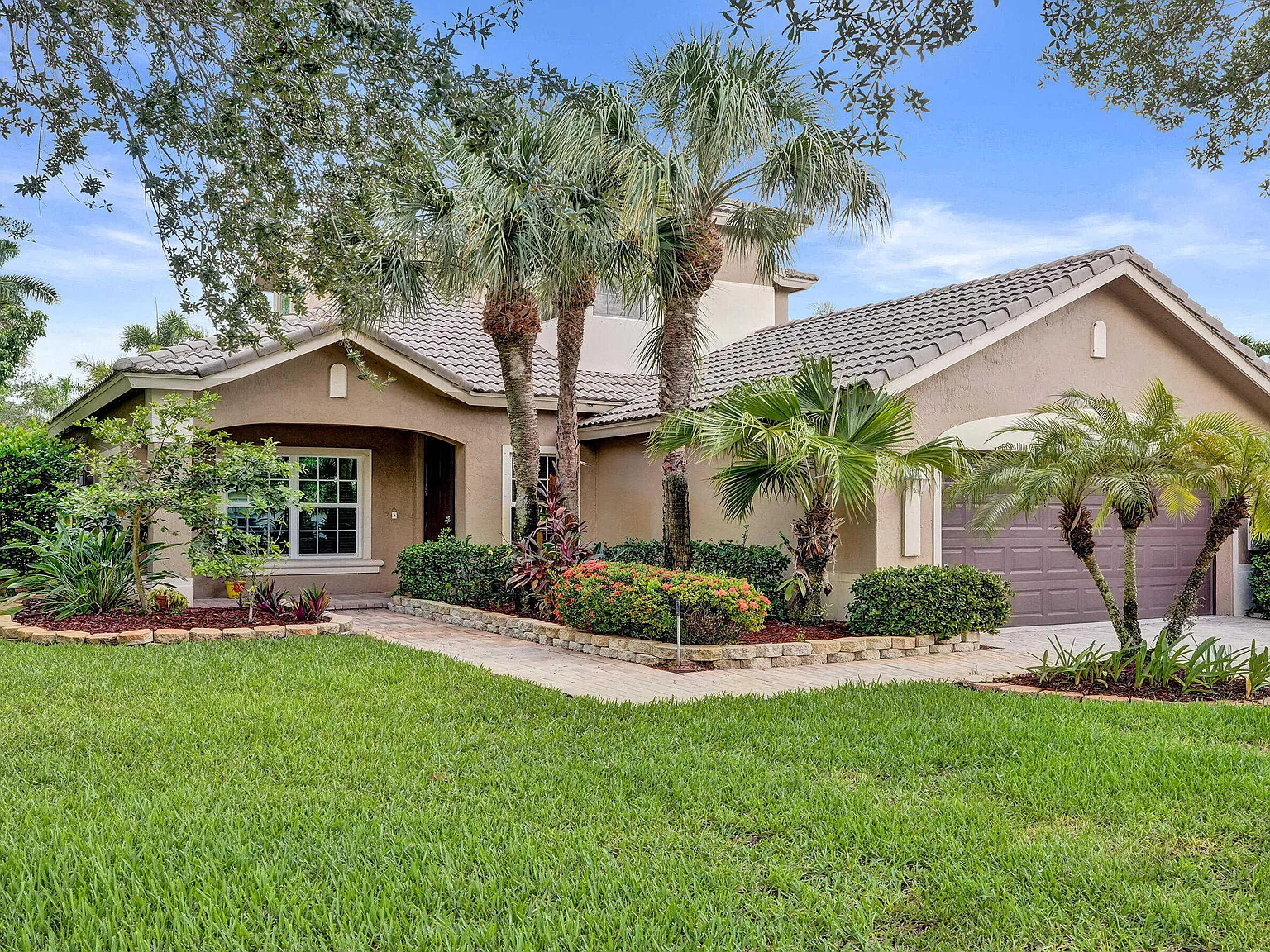 4 bed, 3.0 bath, 2756 sqft, $6,500 — Photo 4