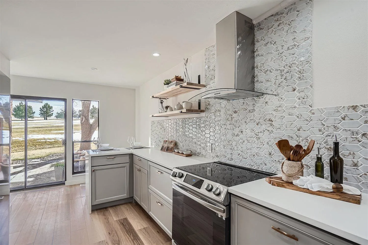 6000 W Mansfield Ave — Photo 2