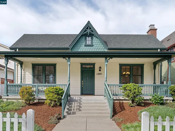 1202 Taraya Ter, Hercules, CA 94547
