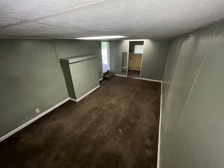 517 Lakewood Rd — Photo 4
