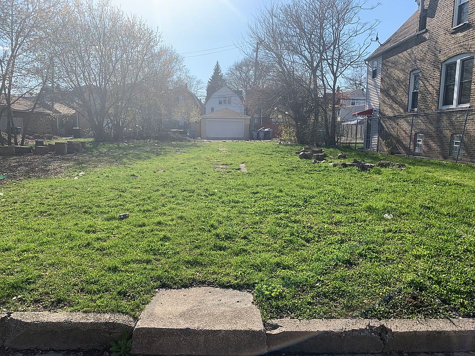 1st image of 826 N Homan Ave