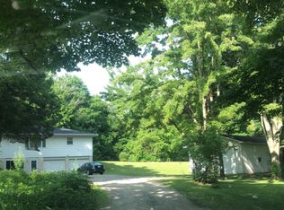 22 E Van Buren Rd, Alma, MI 48801