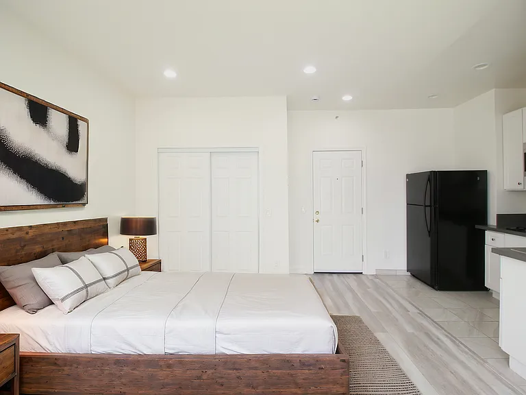 Westmoreland Apartments LLC — Photo 16