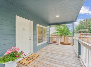 39007 Shoreview Dr NE, Hansville, WA