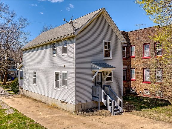 3rd image of 2221 E 71st St