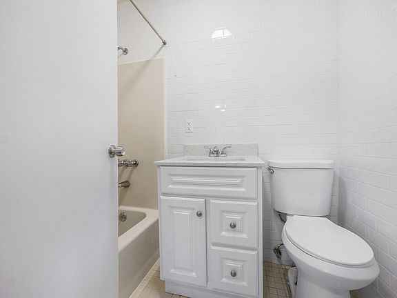 4th image of 89-20 78th St #2B