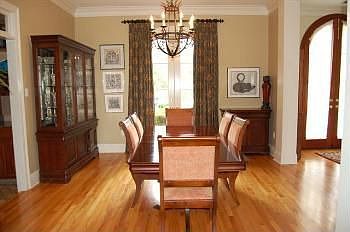4th image of 10 Heron Ln