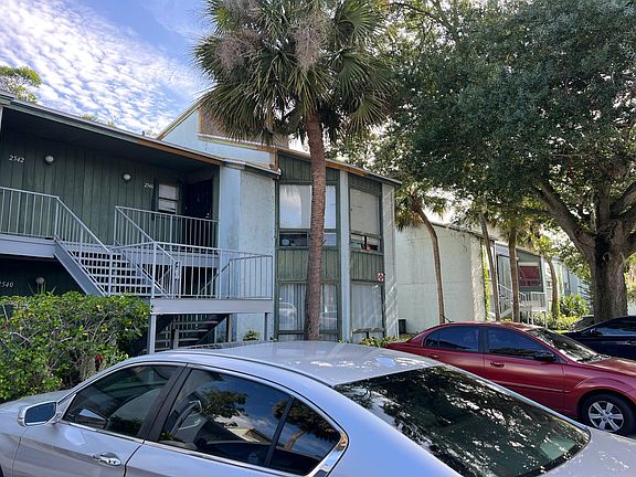 5th image of 2544 Citrus Club Ln #U-103