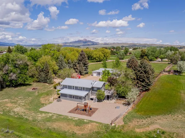 62 Hitching Post Dr, Cody, WY 82414