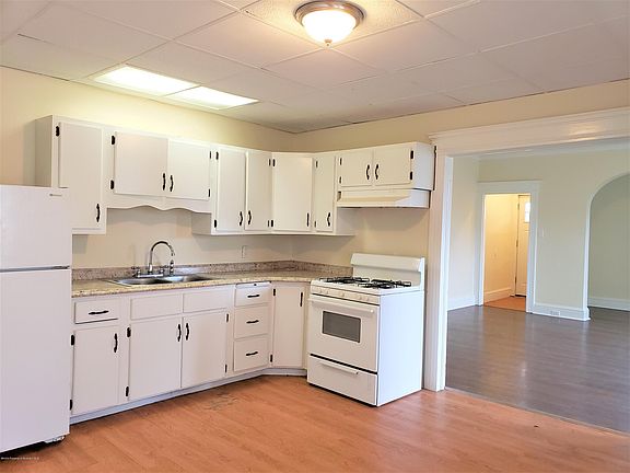 2nd image of 827 N Main Ave Floor 1