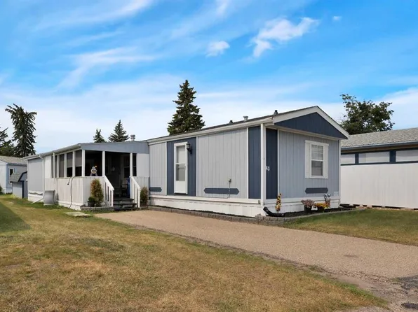 43 Parkside Dr, Red Deer, AB T4P 1K1