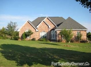 106 Cresthaven Ct, Byron, GA