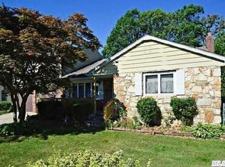 78 Foster Rd, Ronkonkoma, NY 11779