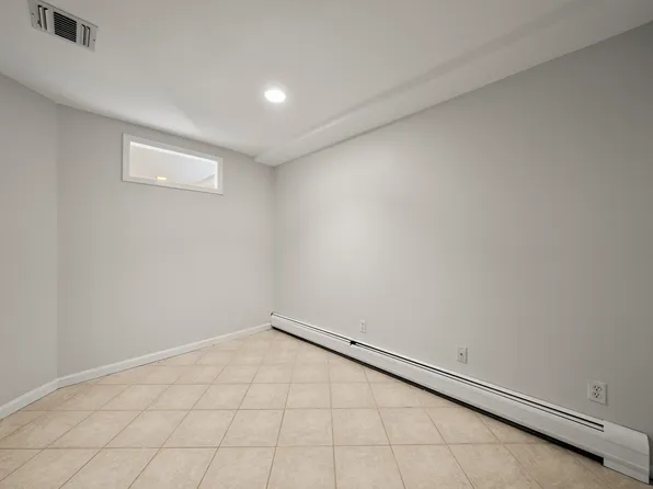 229 Franklin Avenue image 23 of 27