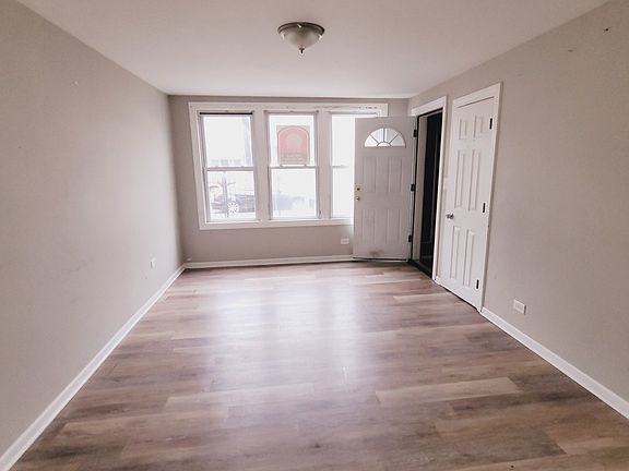 4th image of 3807 S Albany Ave