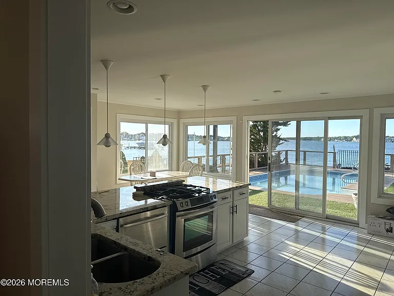 262 Genes Dr — Photo 4