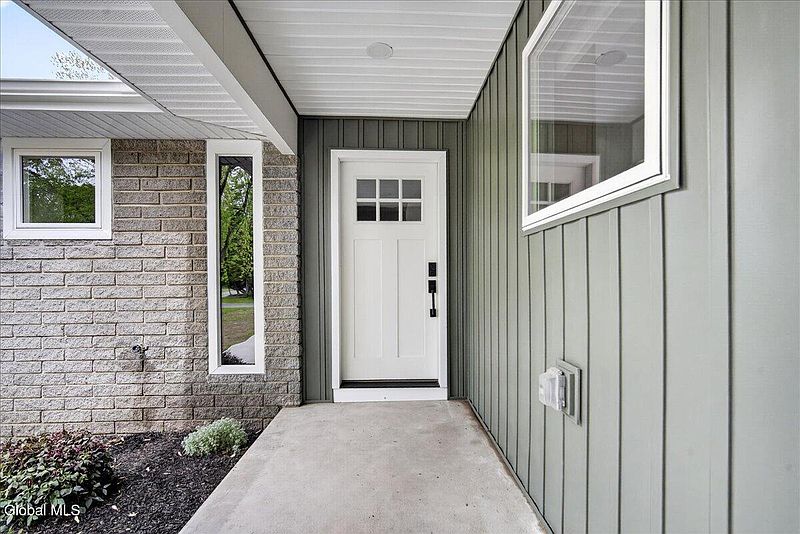 3rd image of 25 Merritt Road