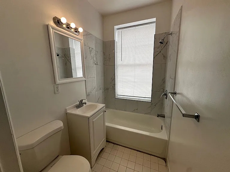 2716 S Dixie Hwy — Photo 8