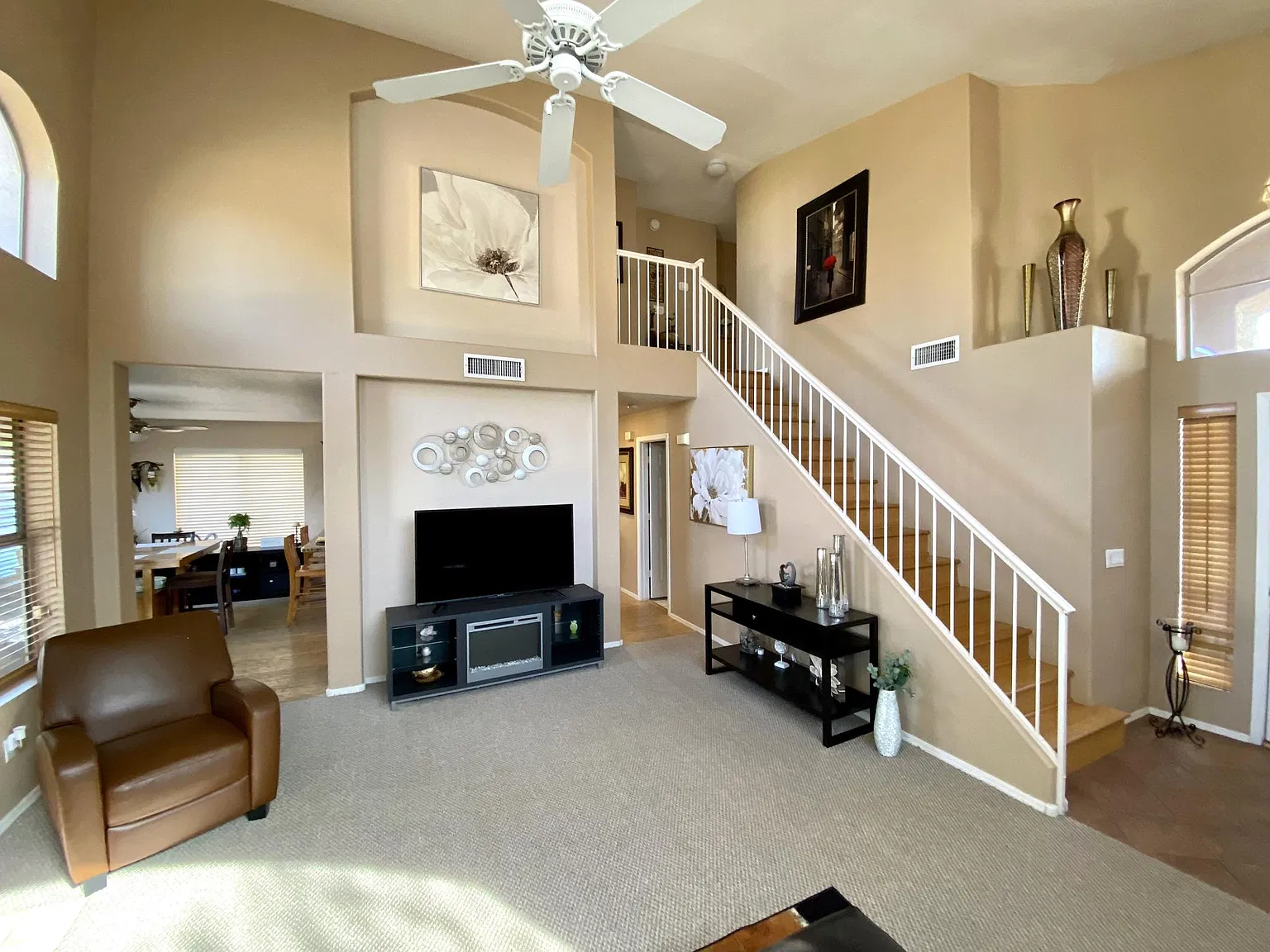 3 bed, 2.5 bath, 1509 sqft, $2,700 — Photo 3