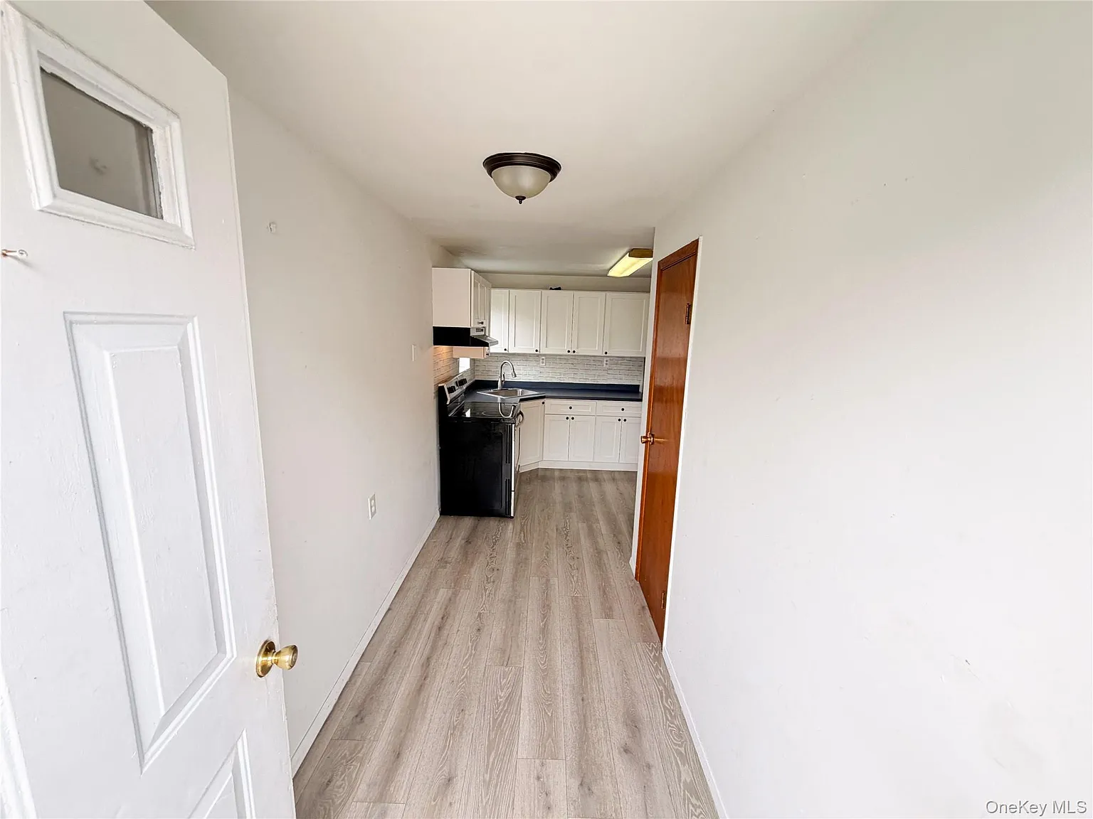 2 bed, 1.0 bath, 2242 sqft, $2,500 — Photo 3