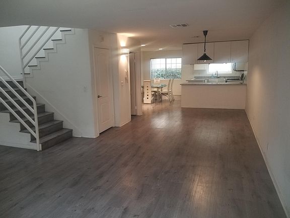2nd image of 2321 Mira Vista Ave APT 2