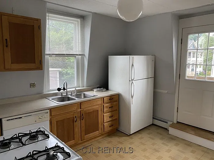 403 Putnam Ave #2-21 — Photo 2