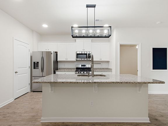 4th image of 716 Prominence Rd