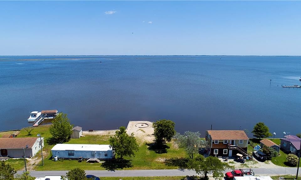 1st image of 110 Sea Horse Ln