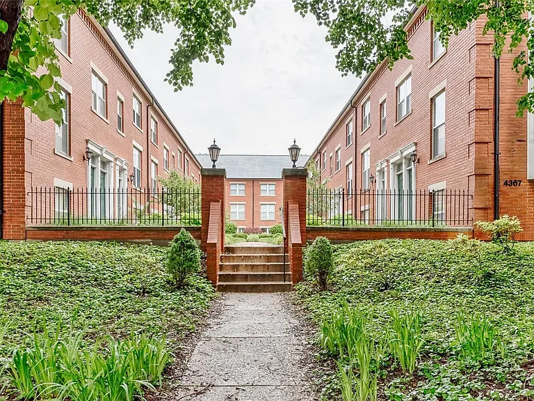 4367 Laclede Ave #E — Photo 18
