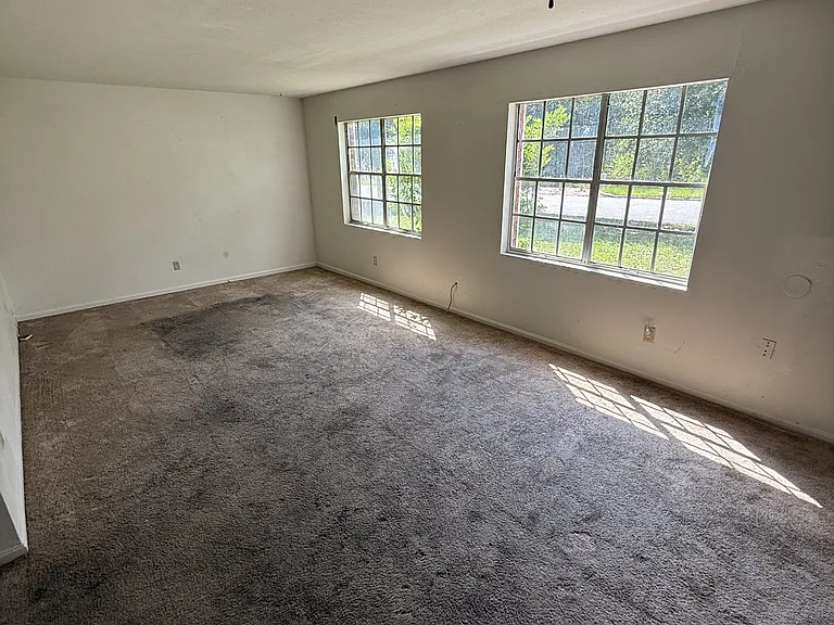 2220 Ticknor Dr #9 — Photo 5