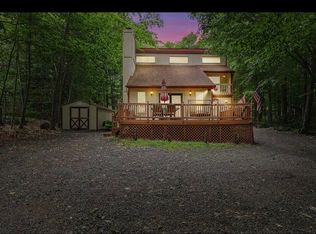 1611 Locust Ln, Pocono Lake, PA 18347