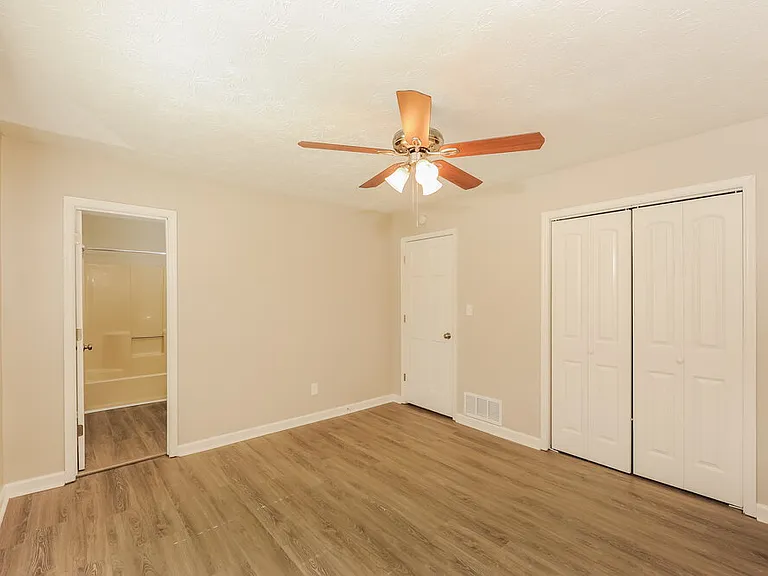 3325 Shady Cove Rd — Photo 9
